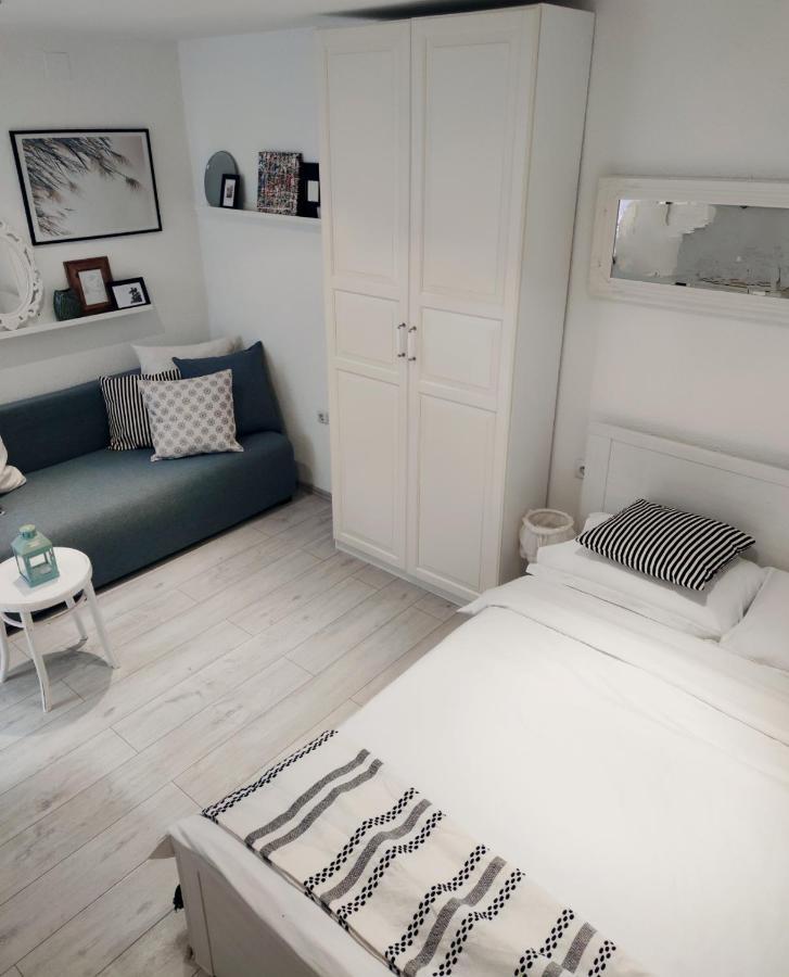 Davor Holiday Apartments Ровинь Экстерьер фото